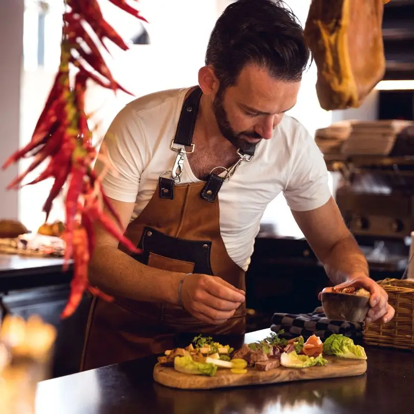 Horeca chef aan het werk